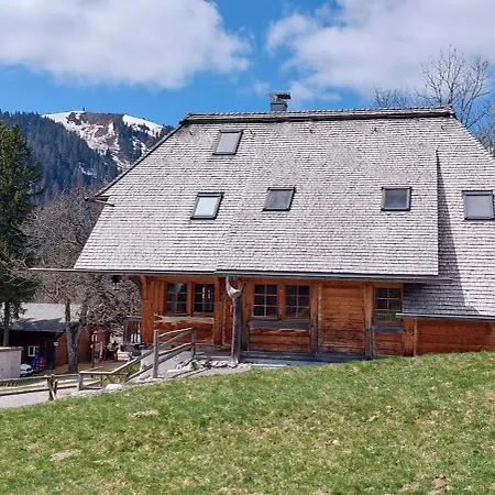 Raimartihof Mit Ferienunterkuenften בית נופש