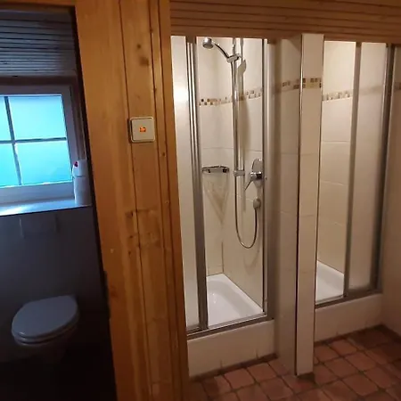 Raimartihof Mit Ferienunterkuenften בית נופש פלדברג